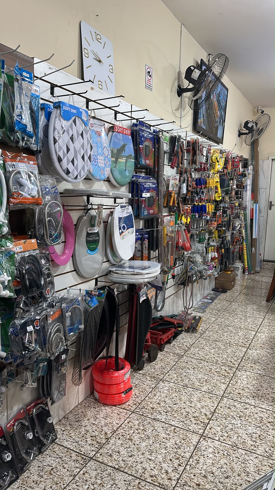 Ferramentas e acessórios na loja